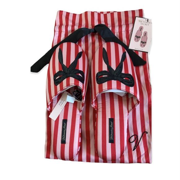 Victoria Secret Pink and red stripe Slippers Size 7/8 - Picture 2 of 3